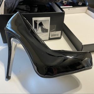 Pierre Dumas Black Platform Pump